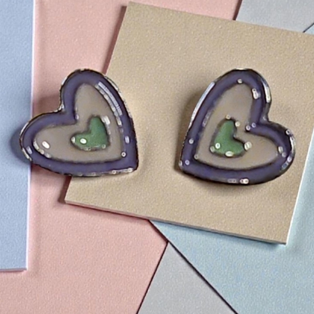 🔴5/$25 🔴 Heart-Shaped Earring